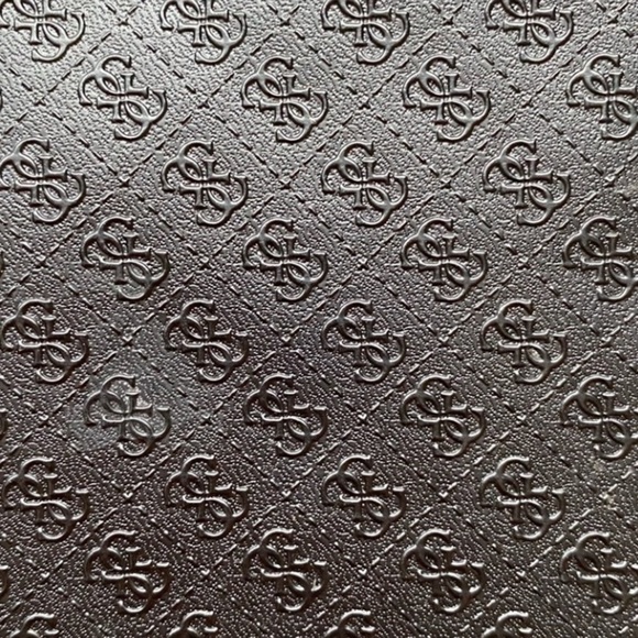 Guess PVC monogram glasses case - Picture 3 of 4